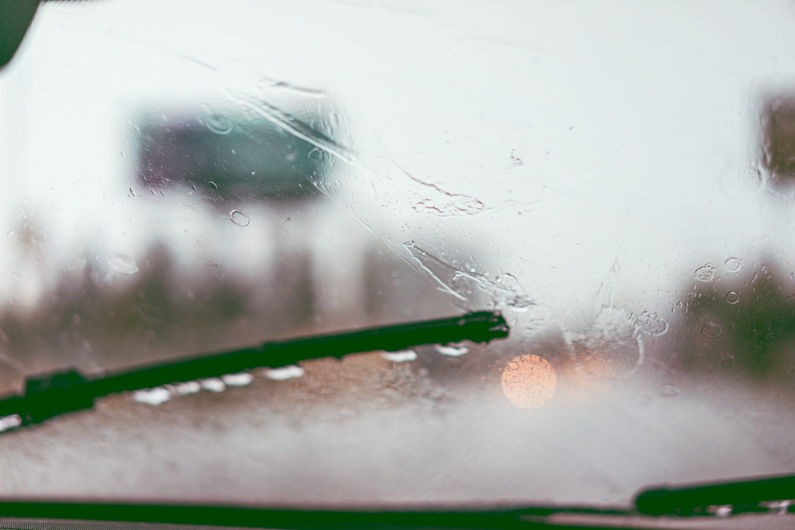 driving-in-the-rain-windshield-wipers-picjumbo-com